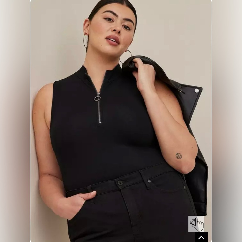 Black Torrid Size 4 Foxy Mock Neck Zip Up Tank